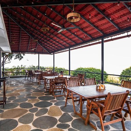 The Lighthouse - Formerly Known As Utan Sea Resort 塞恩 外观 照片