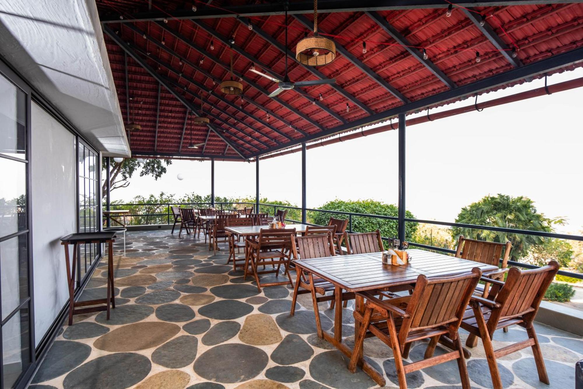 The Lighthouse - Formerly Known As Utan Sea Resort 塞恩 外观 照片